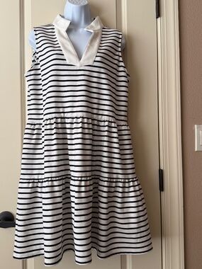 Eliza J Tiered Dress size Large